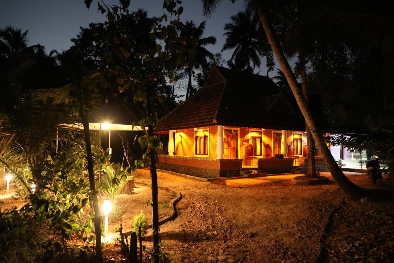 The Munroe Vibes Inn Mundrothuruth Exterior foto